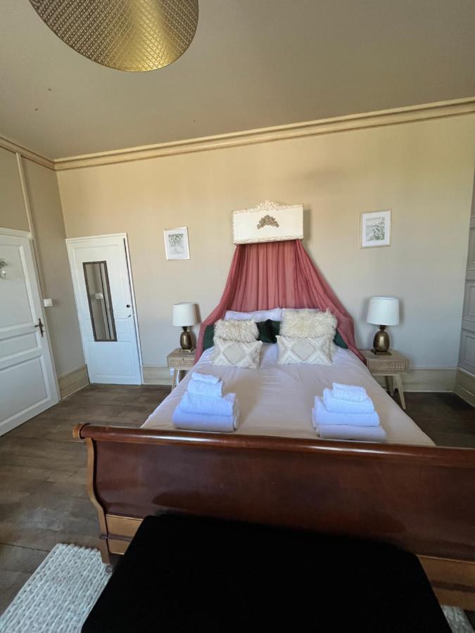 Maison De Mags & Mags Bed & Breakfast Lanouaille Ngoại thất bức ảnh