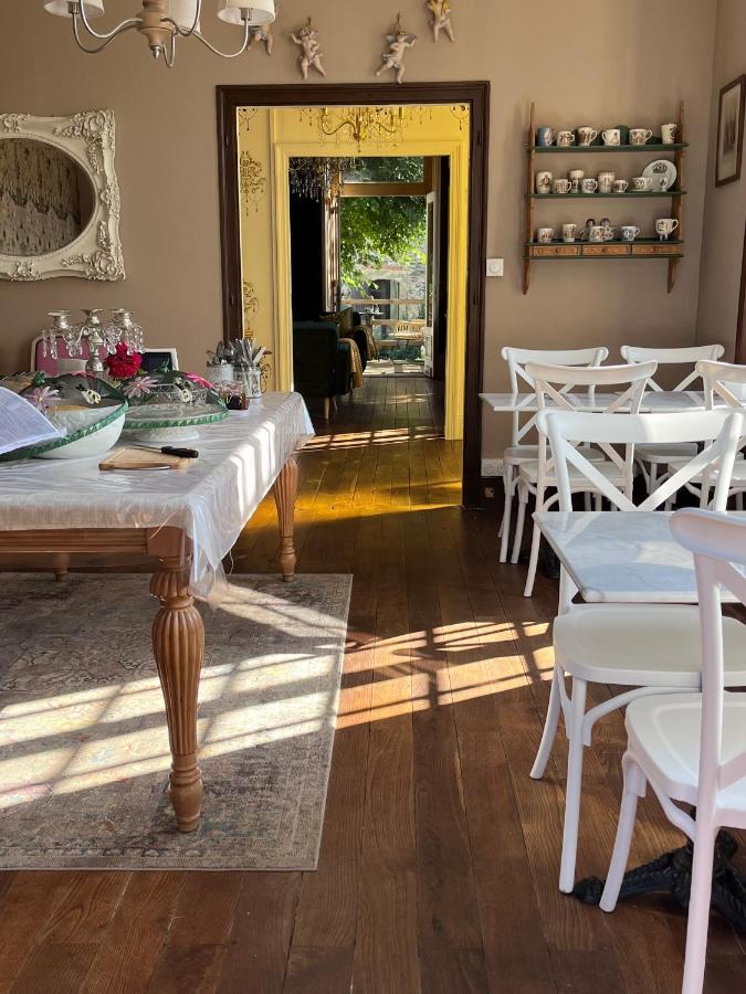 Maison De Mags & Mags Bed & Breakfast Lanouaille Ngoại thất bức ảnh